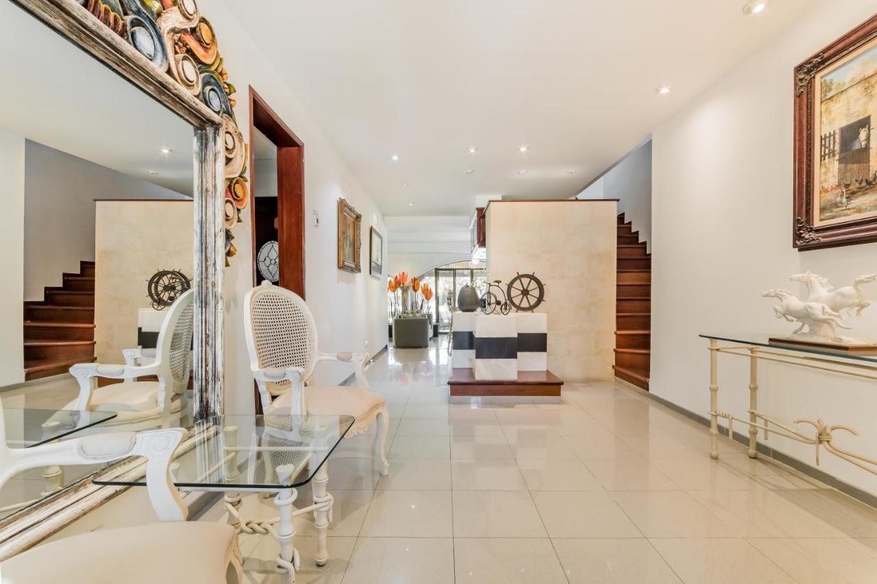 Elegant Lagoon Front Villa By Casa Paraiso Cancún Buitenkant foto